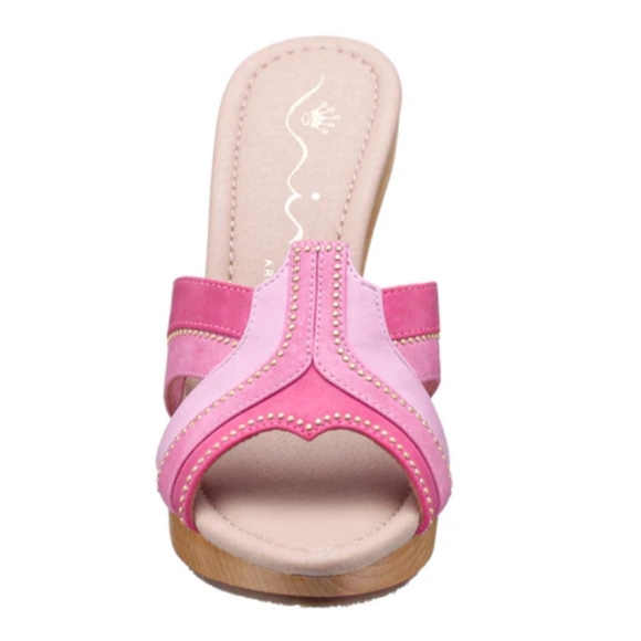 NIB LIMITED EDITION Nina Archive Reina Barbie Pink Suedette heels new size 7 - Picture 3 of 10